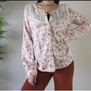 Vintage guess Y2K floral lacey button down long sleeve blouse size small